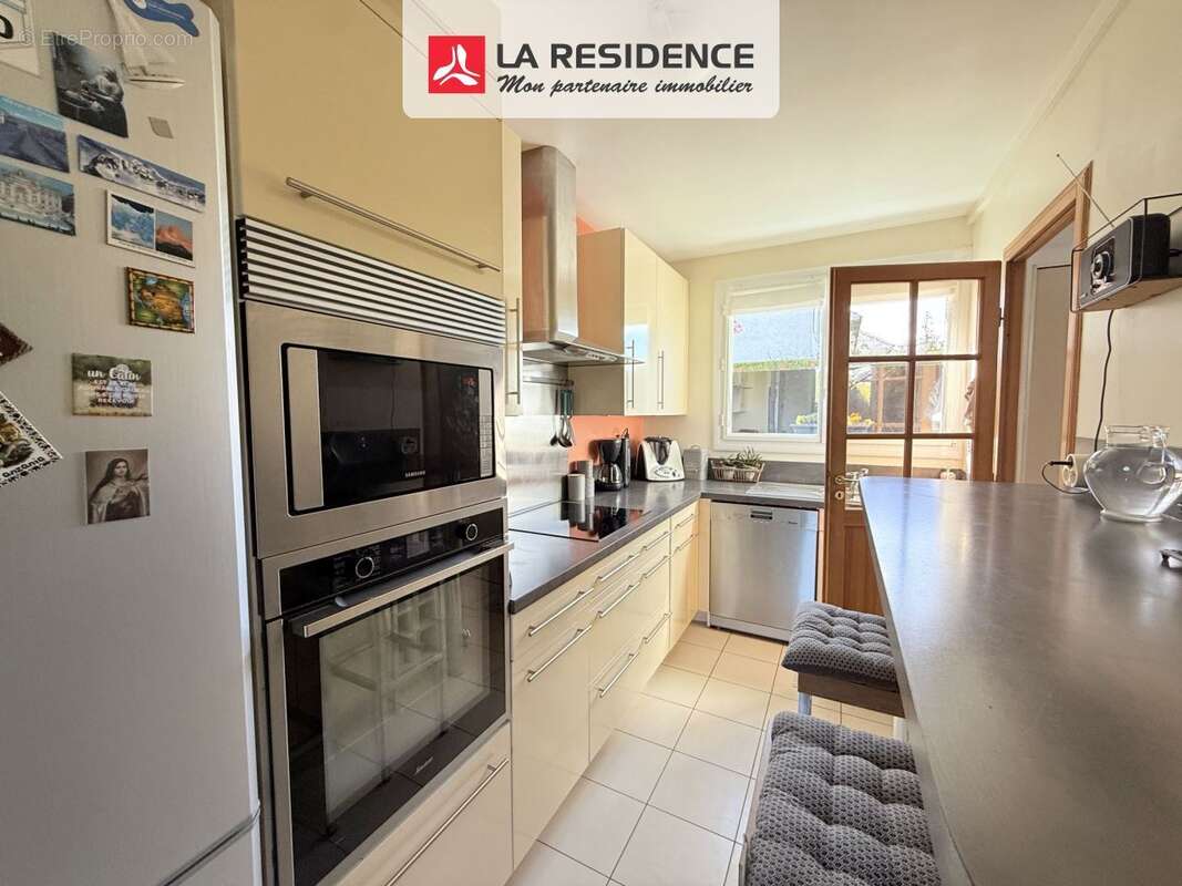 Maison à LES LOGES-EN-JOSAS