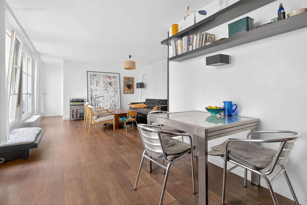 Appartement à PARIS-2E