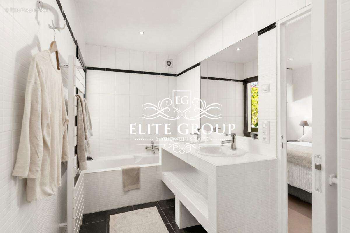 Maison à LES ADRETS-DE-L'ESTEREL