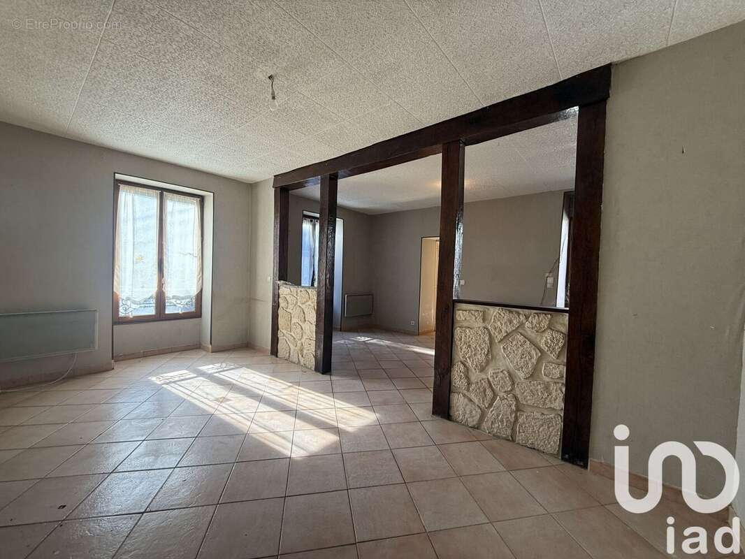 Photo 4 - Maison à VILLE-SAINT-JACQUES