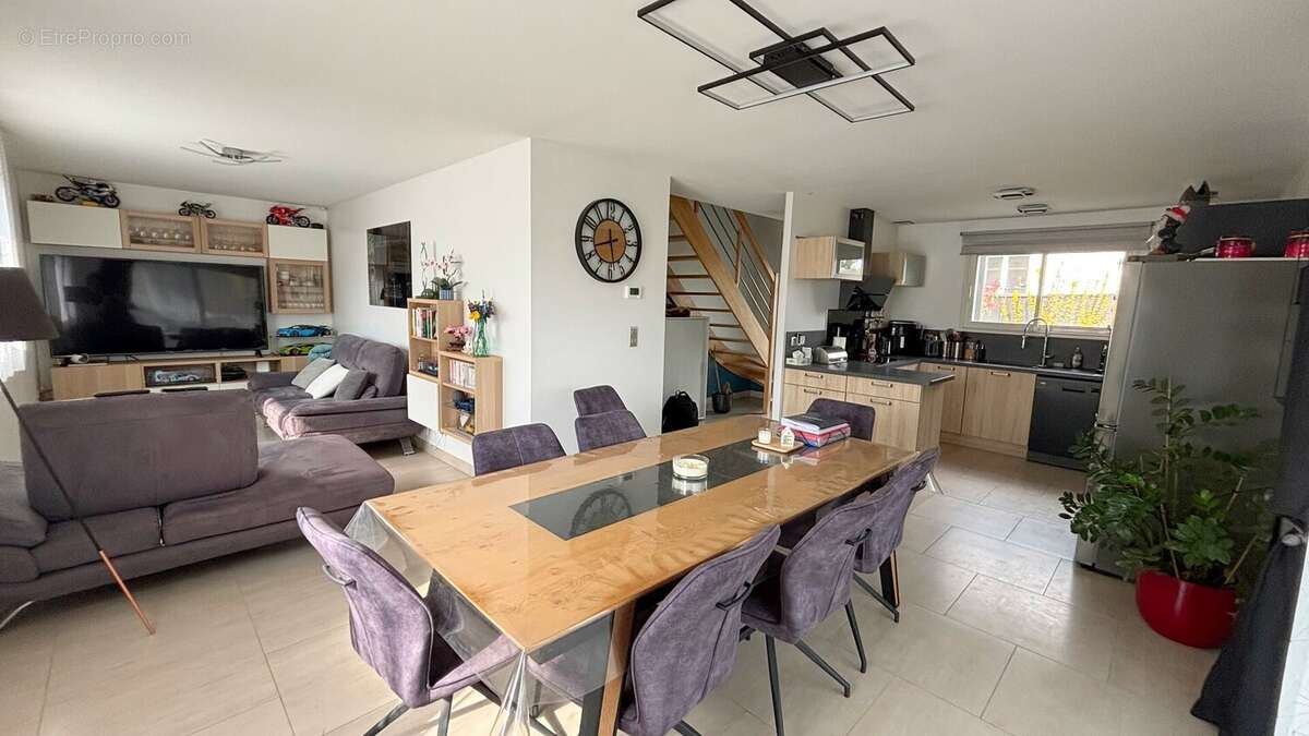 Gaby 02 - Maison à BYANS-SUR-DOUBS