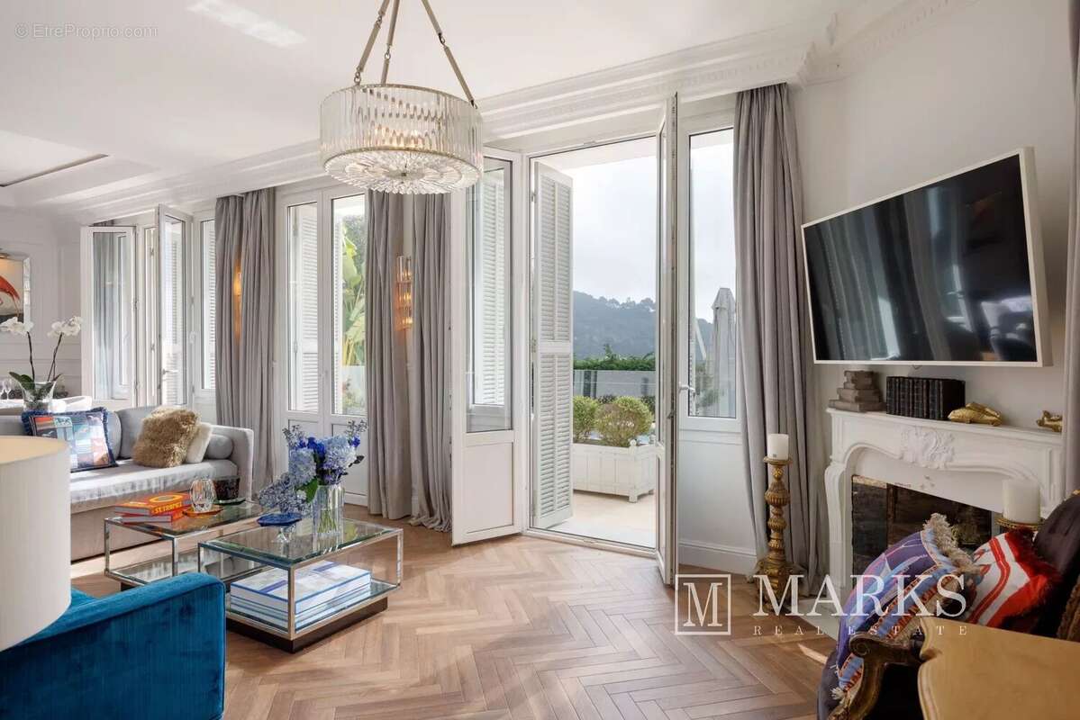 Villa rénovée avec goût avec maison d'amis et vue dégagée - photo 14
