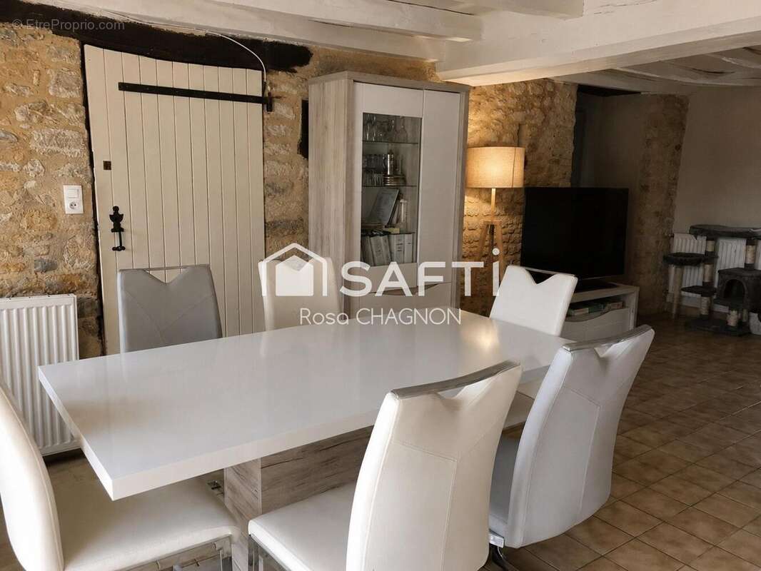 Maison 296 m² à La Caillere-Saint-Hilaire  - photo 4