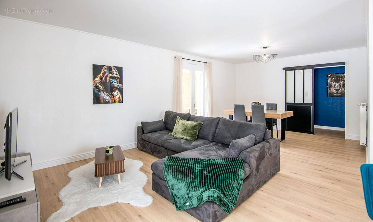 Maison à ONET-LE-CHATEAU