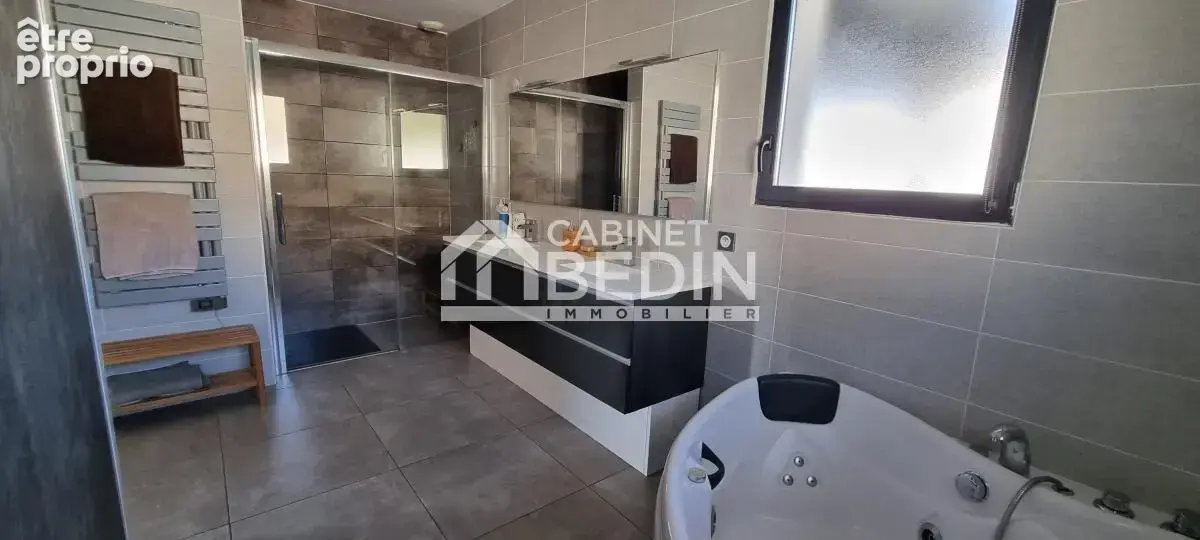 Maison 6 pièces 212 m² à vendre à Bourg (33710) - photo 7