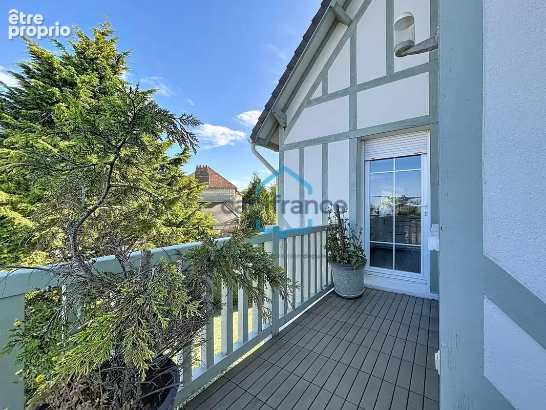 Trouville-sur-Mer – Appartement F2 avec vue mer, balcon, cave et stationnement privatif - photo 6