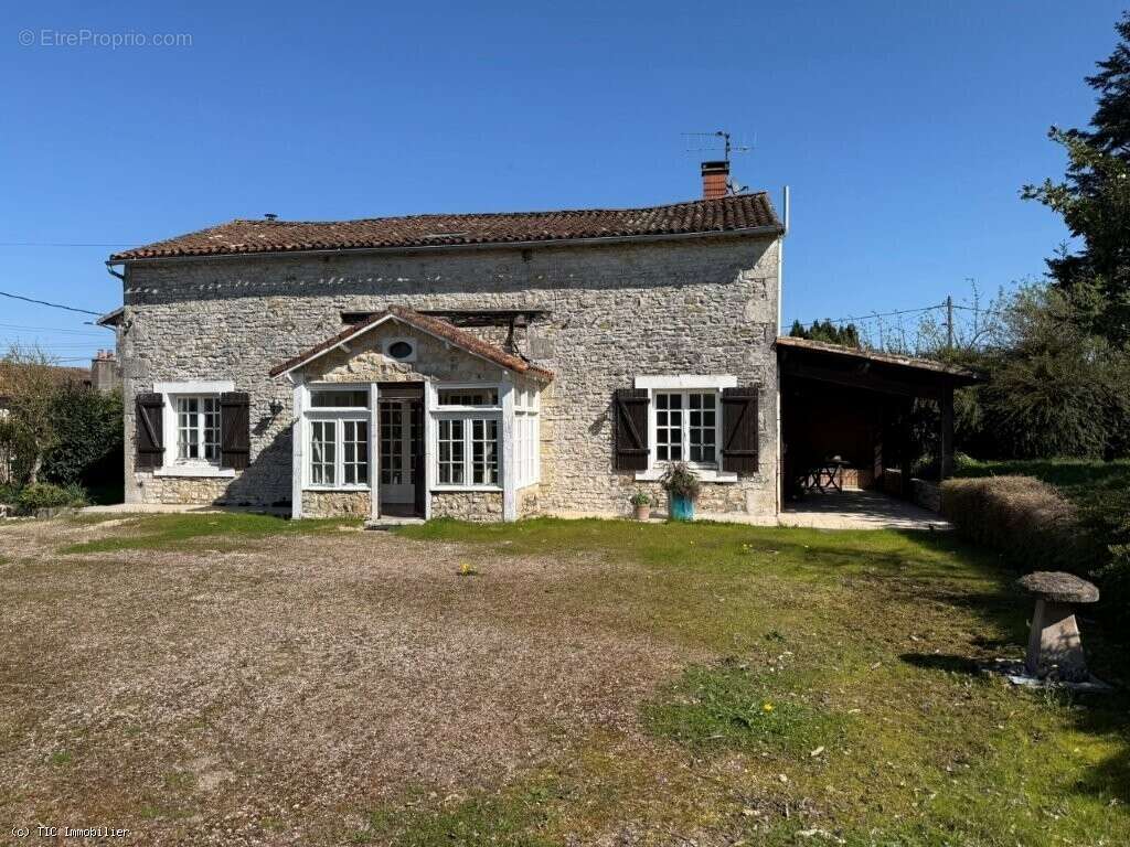 Maison à CIVRAY