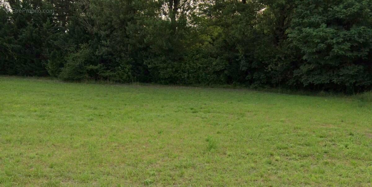 Terrain à TRELISSAC