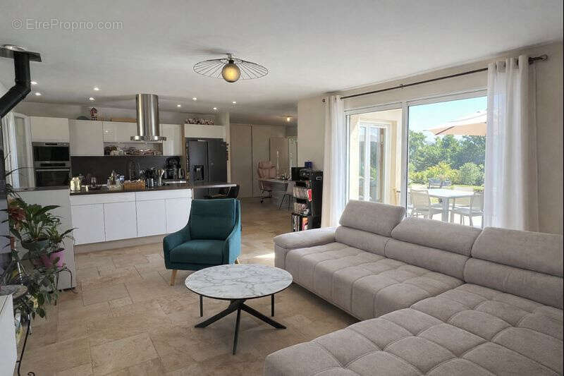 Maison à ESCRAGNOLLES