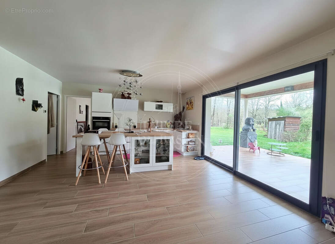 Maison à SALLES 131 m2 sur parcelle agricole de plus de 12000 m² - photo 4