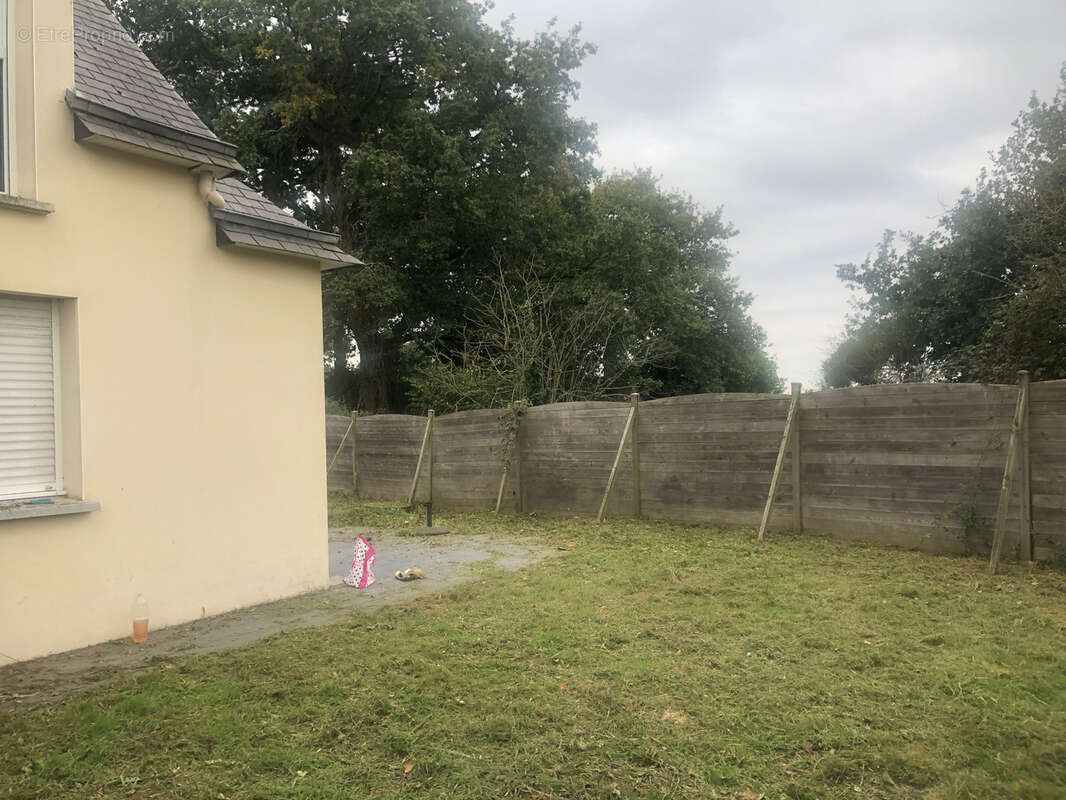 Maison à MINIAC-MORVAN