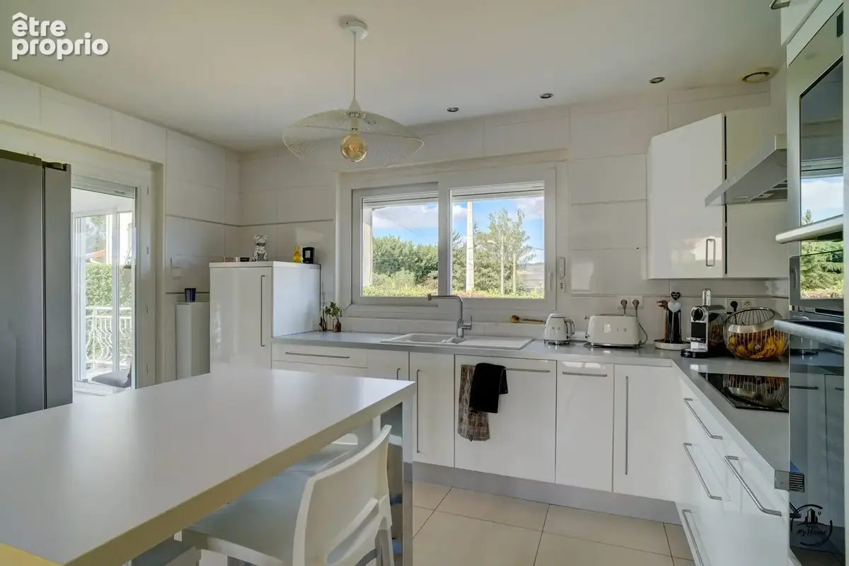 Maison 6 pièces 151 m² à vendre à Saint-Chamond (42400) - photo 6