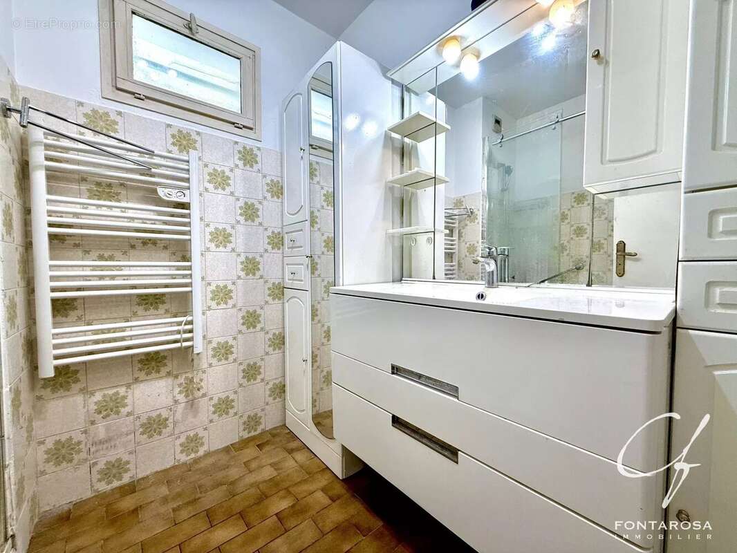 Appartement à FREJUS