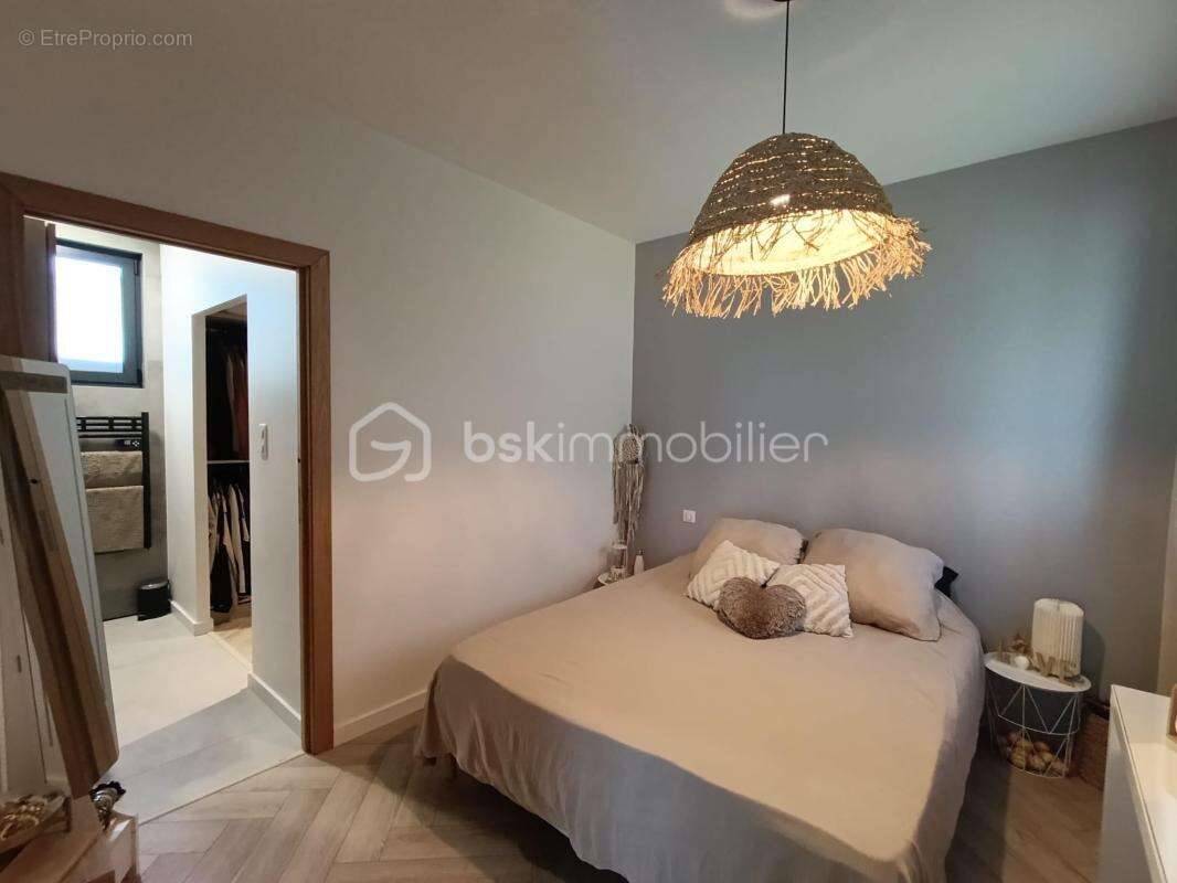 Maison 5 chambres de 174 m² avec piscine - photo 7
