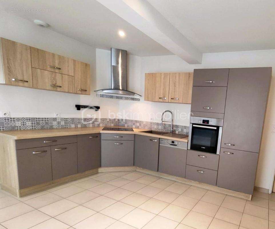 Grande maison familiale de 193 m² – 5 chambres – Terrain de 2 488 m² sans vis-à-vis - photo 5