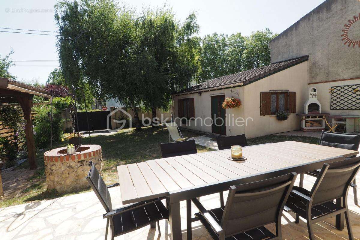 Maison à FLEURY-LES-AUBRAIS