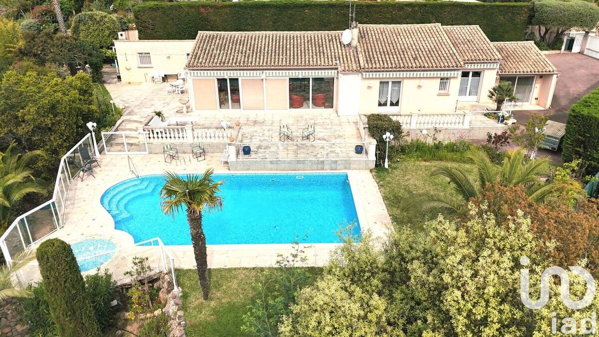 Photo 1 - Maison à SAINT-RAPHAEL