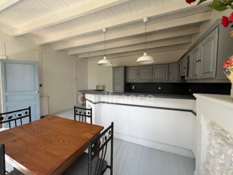 Maison à BUSSAC-SUR-CHARENTE