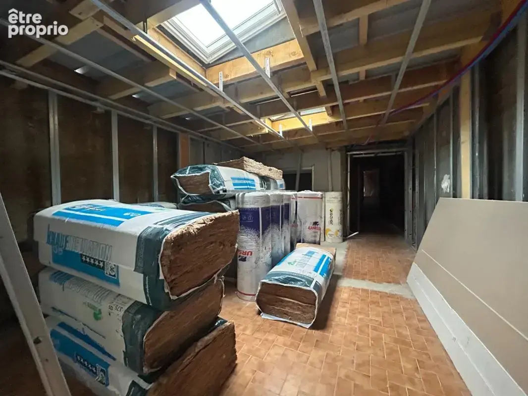 Maison de 105 m2 à finir de rénover avec jardinet - photo 4