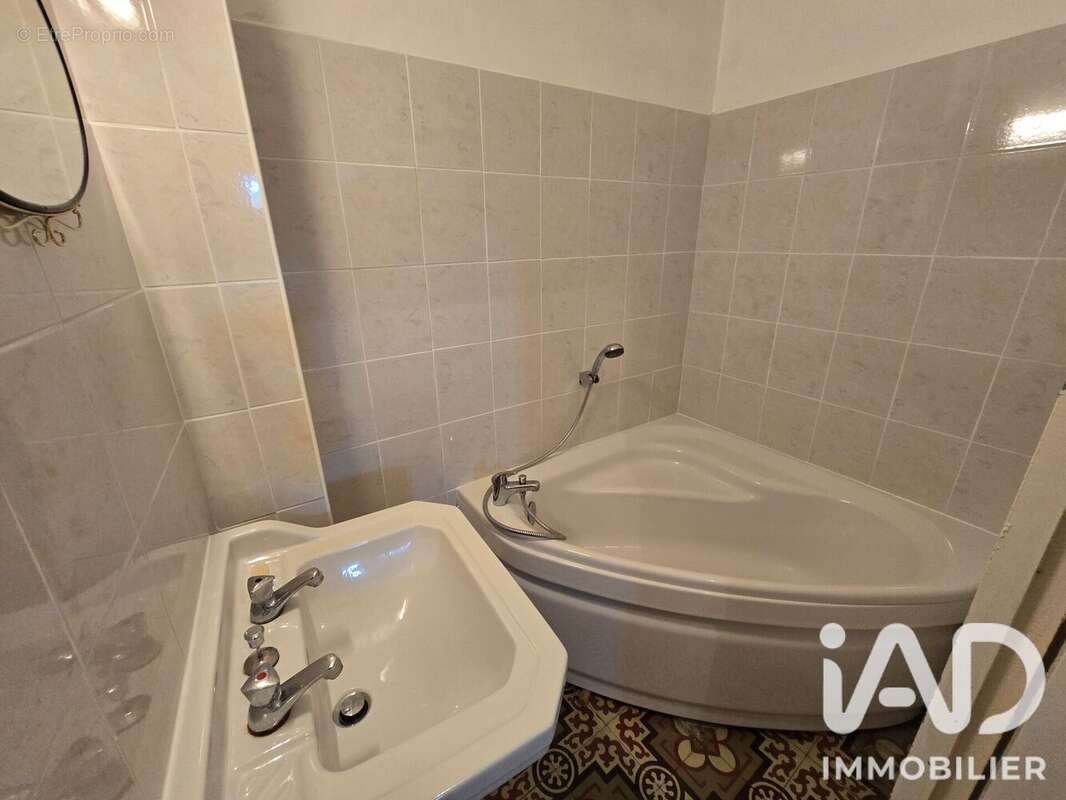 Maison 81 m² à Quintillan  - photo 9