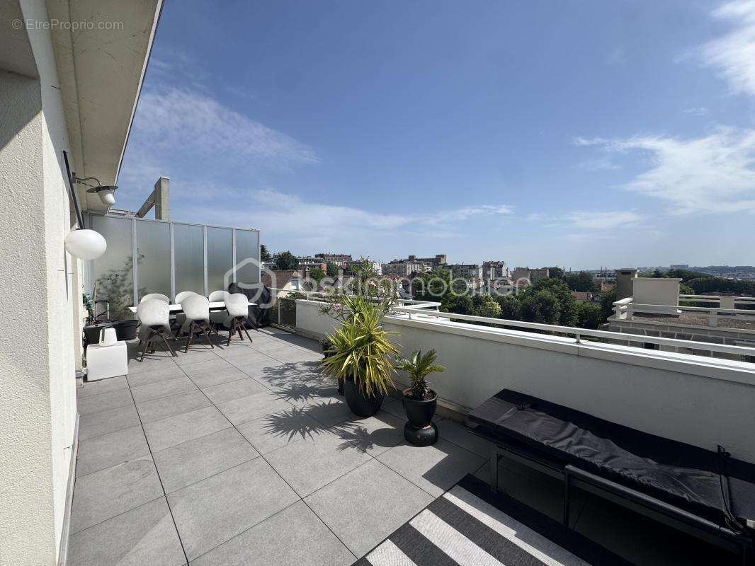 Appartement à NOGENT-SUR-MARNE