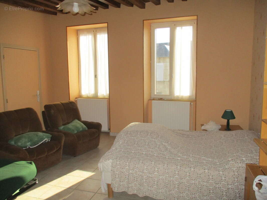 Maison à CHATEAU-CHINON(VILLE)