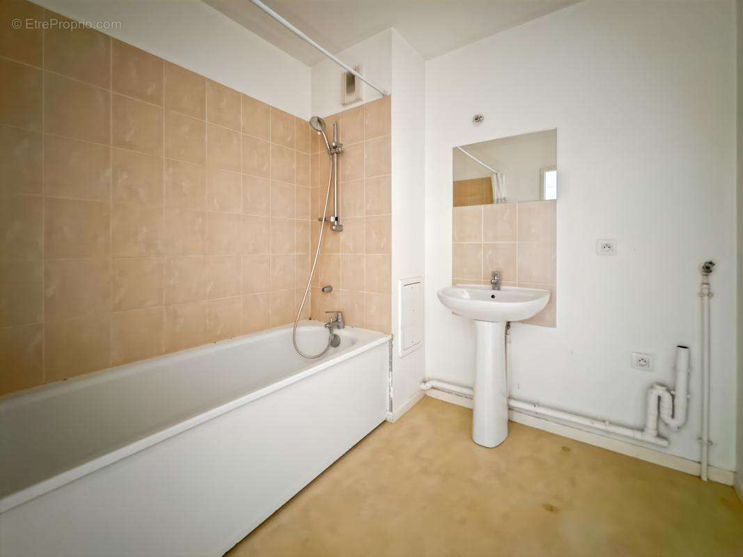 Appartement à SAINT-FARGEAU-PONTHIERRY