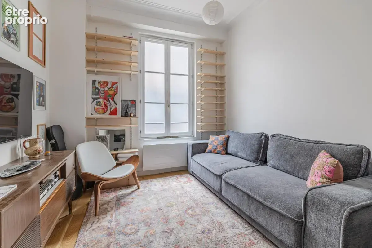 Appartement à PARIS-11E