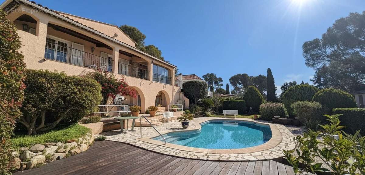 Maison à SAINT-RAPHAEL