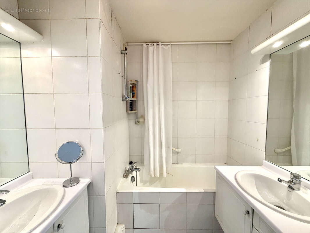 Appartement à PARIS-12E
