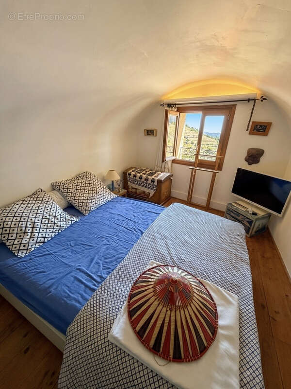 Appartement à BERRE-LES-ALPES
