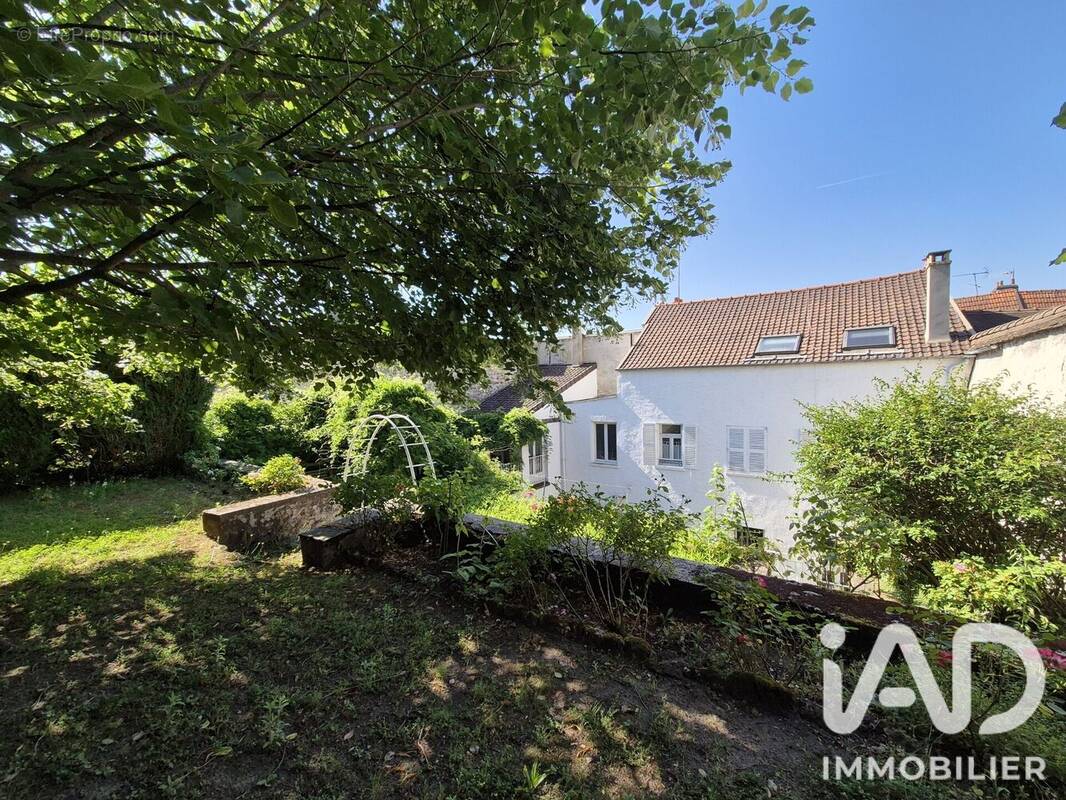 Photo 1 - Maison à CHEVREUSE