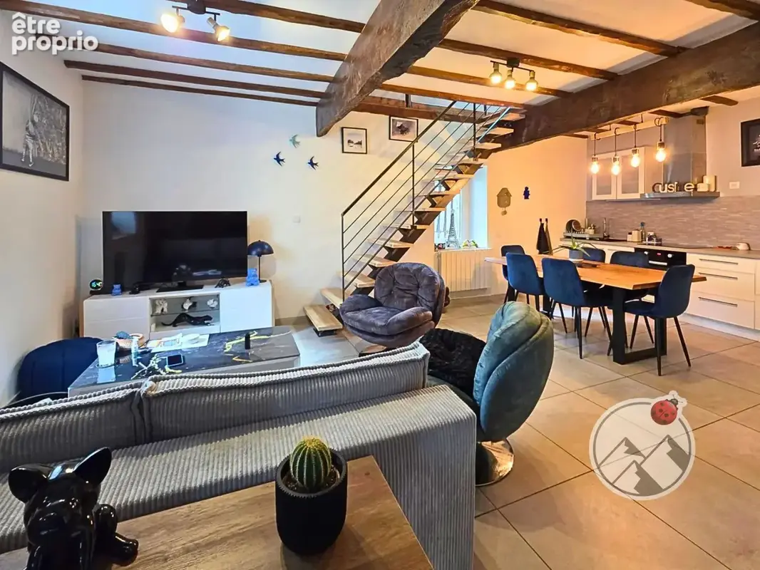 Centre ville d'Argelès-Gazost : maison de ville de caractère entièrement rénovée avec 2 chambres + mézzanine - photo 18
