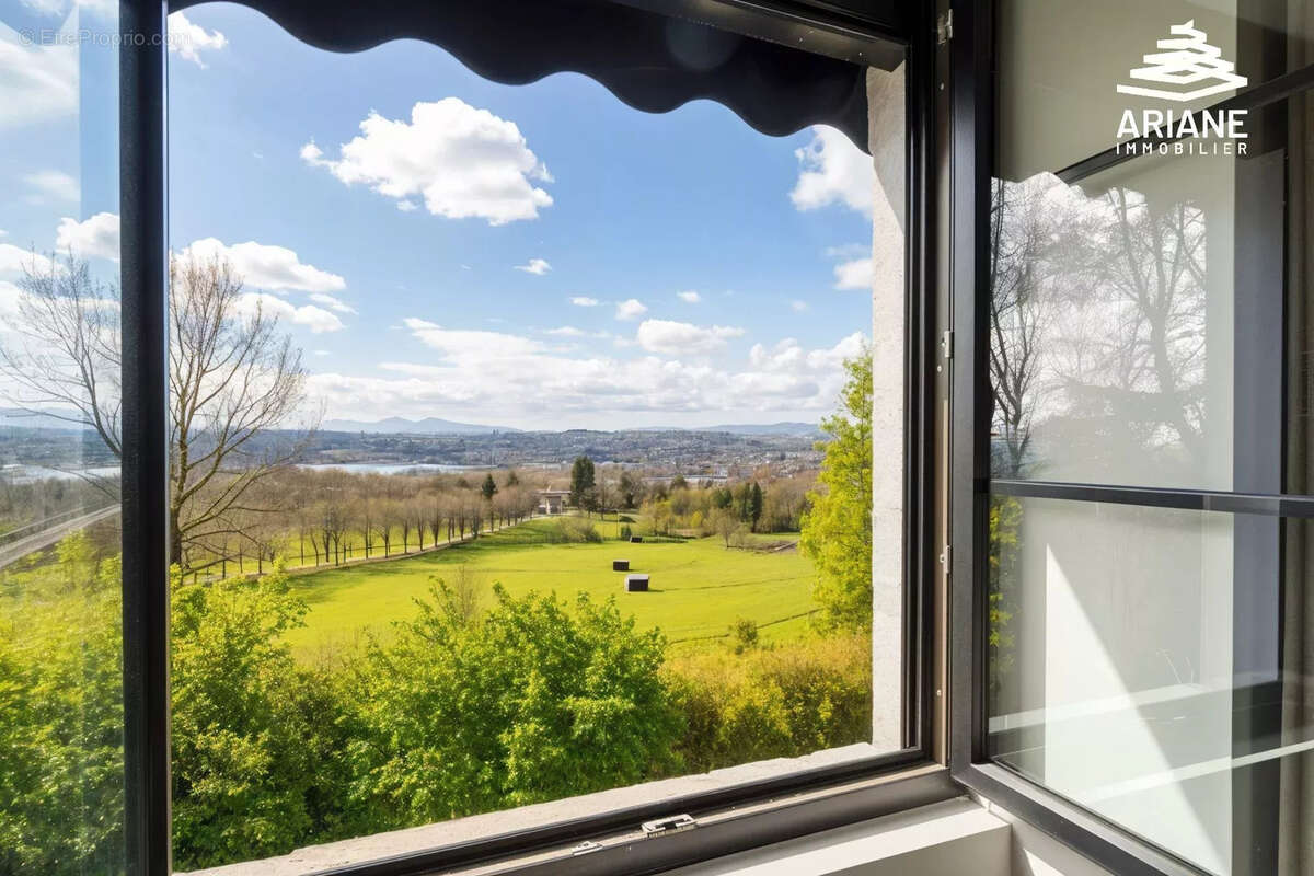 Appartement à VOURLES