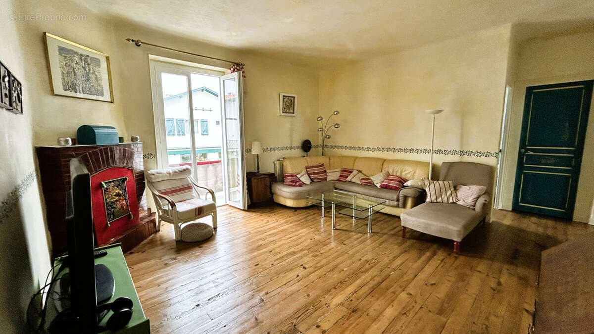 Appartement à URRUGNE
