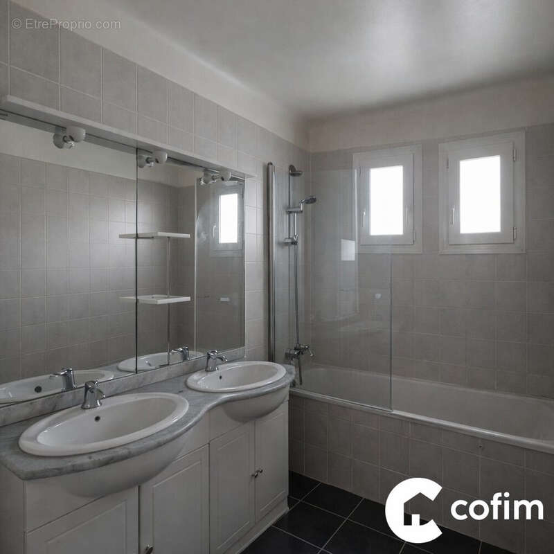 Maison à SAINT-PIERRE-D'IRUBE