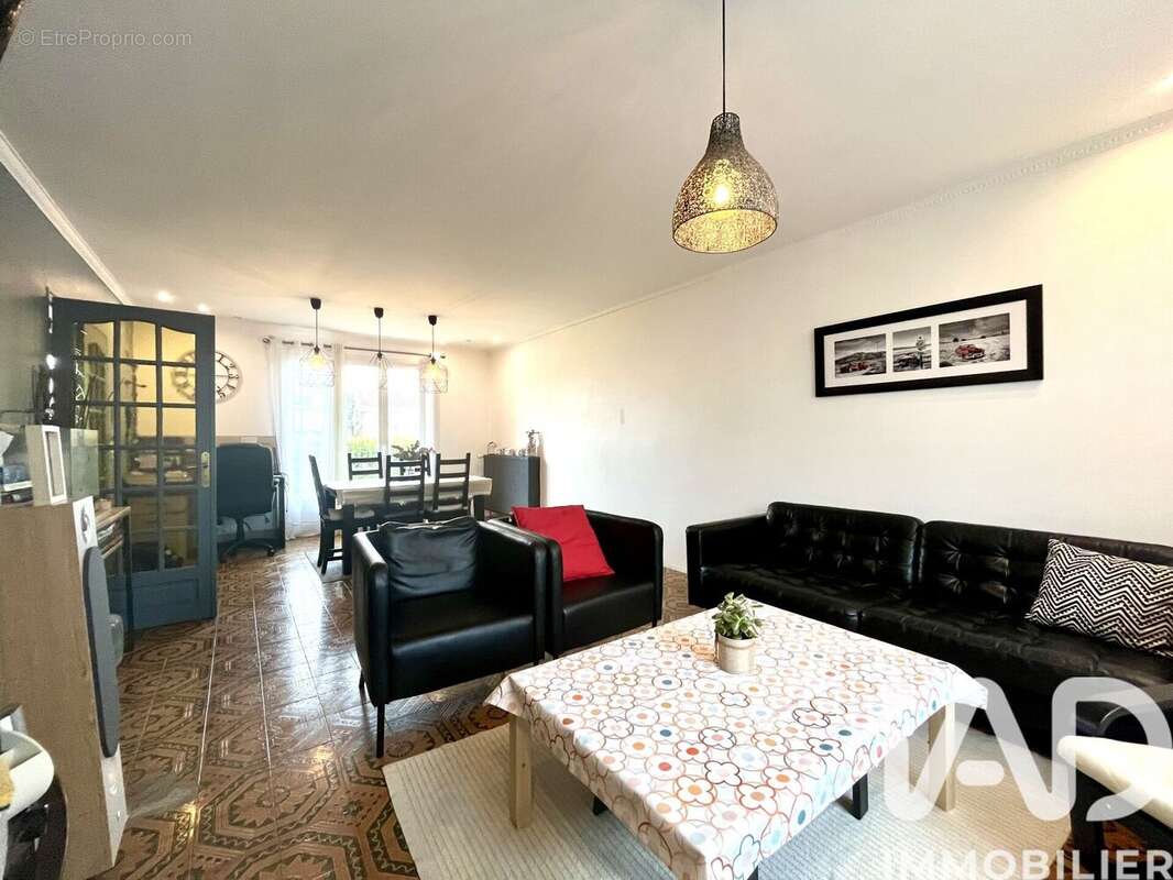 Photo 2 - Maison à TOURY