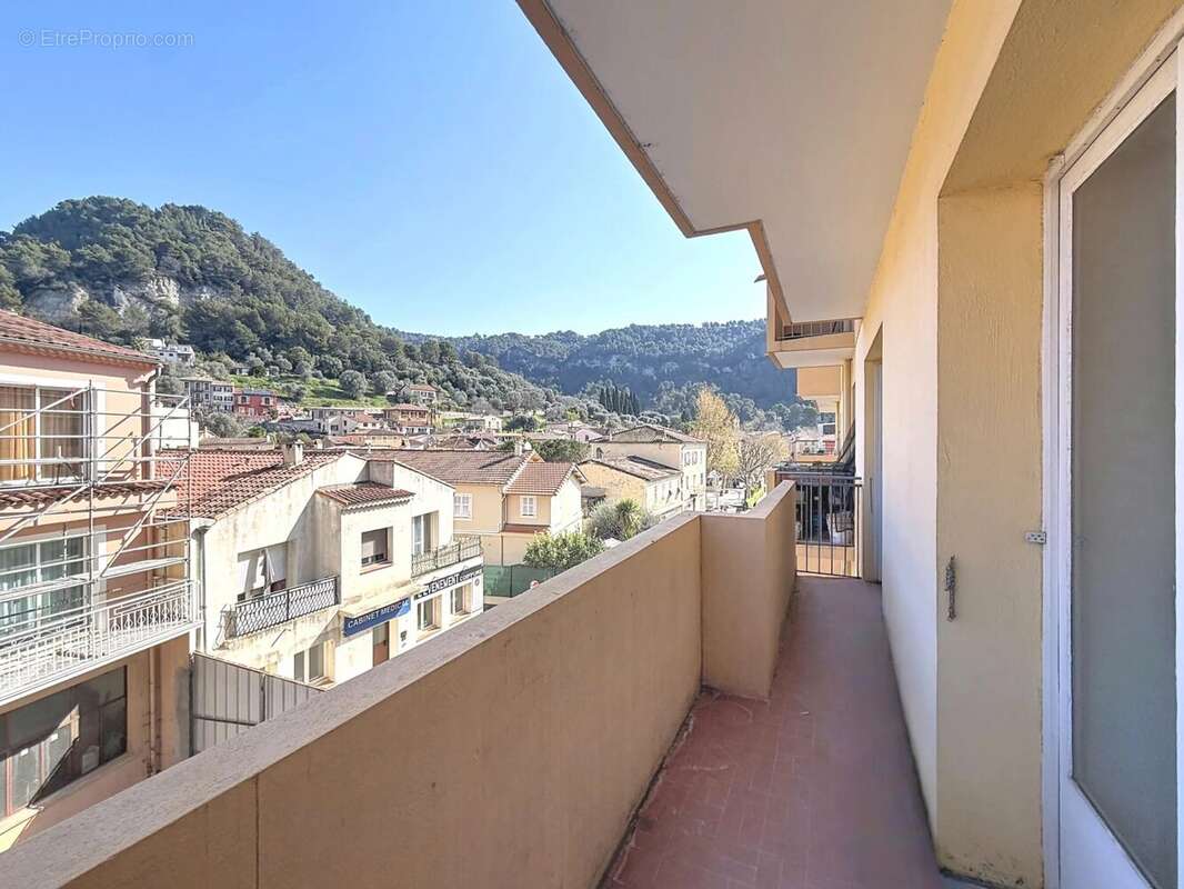 Appartement à SAINT-MARTIN-DU-VAR