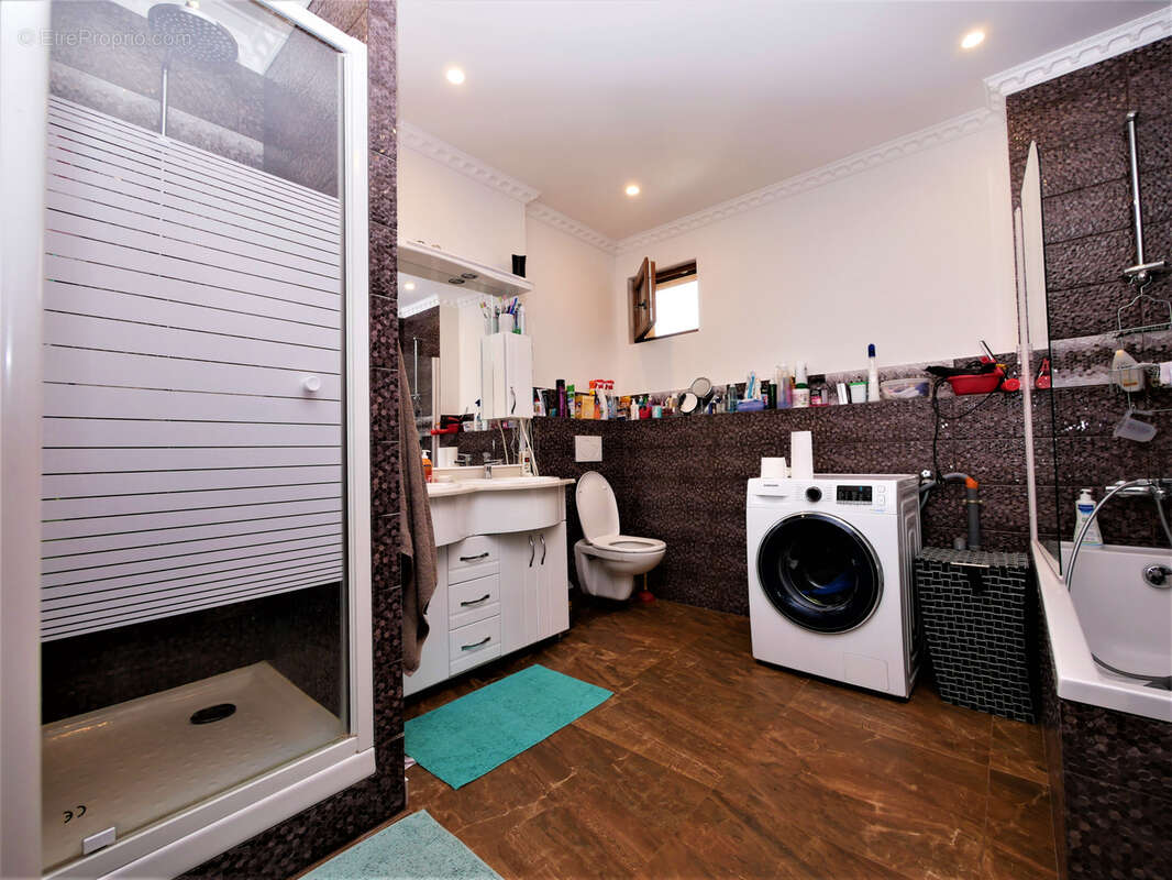 Maison à LE BLANC-MESNIL