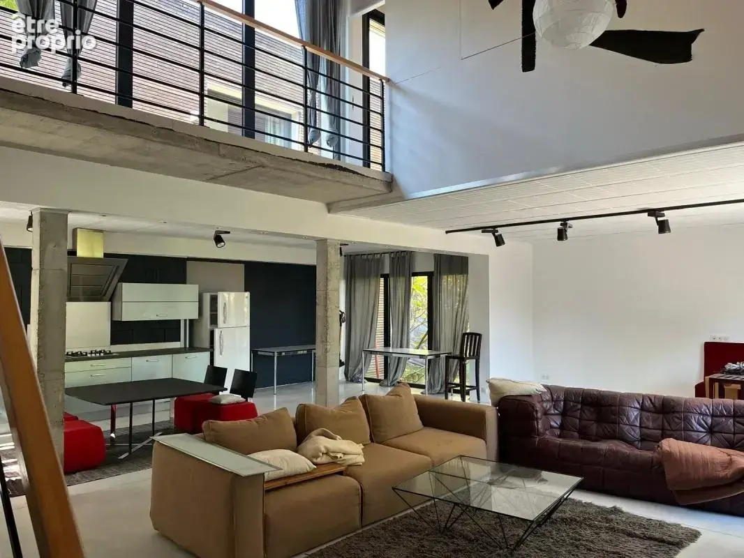 A GRATENTOUR, Maison atypique type LOFT - photo 4