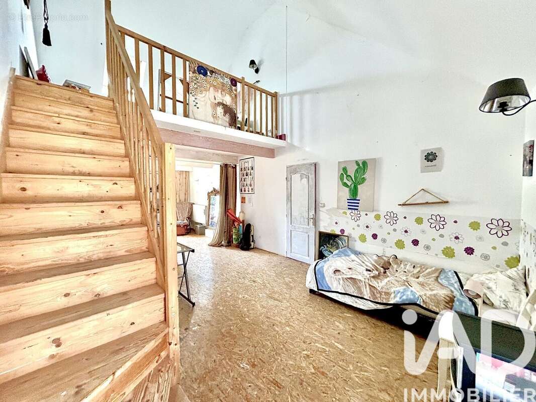 Photo 9 - Maison à VILLENEUVE-L'ARCHEVEQUE