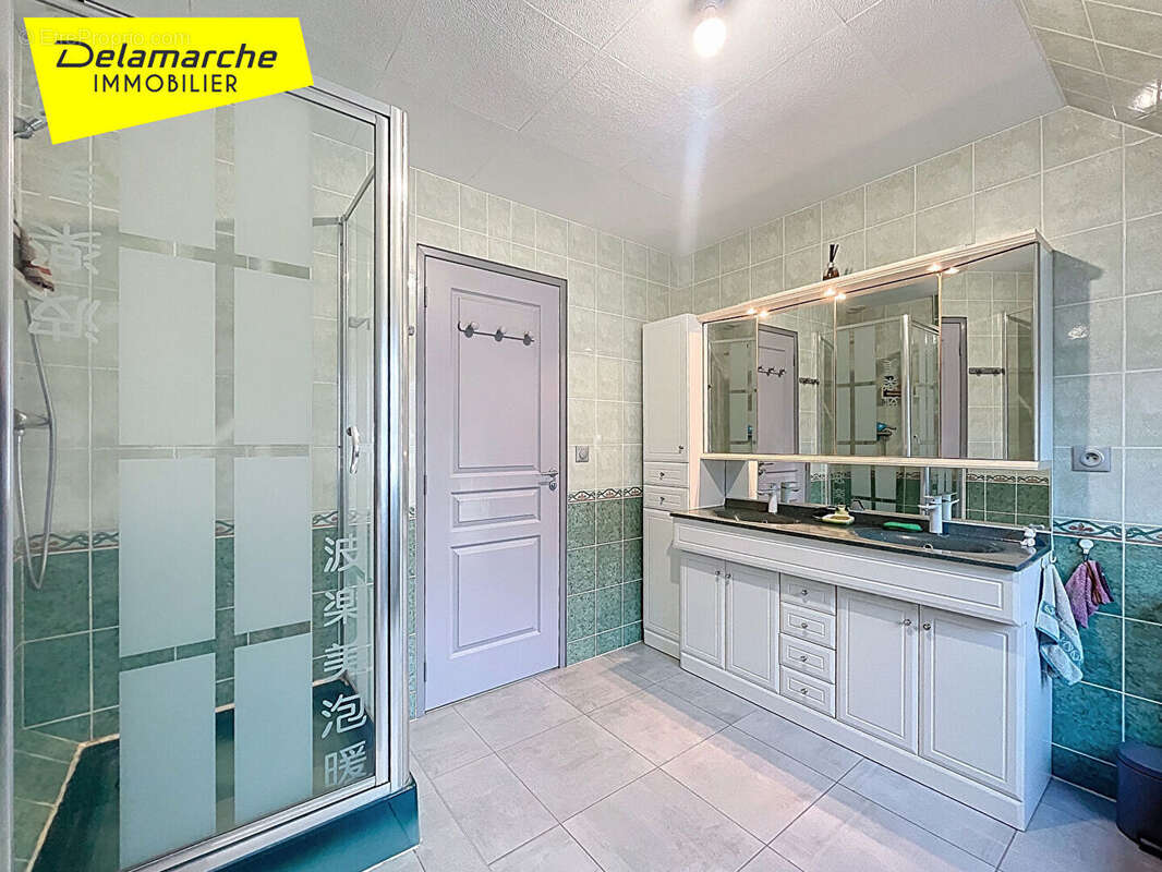 Maison à VILLEDIEU-LES-POELES