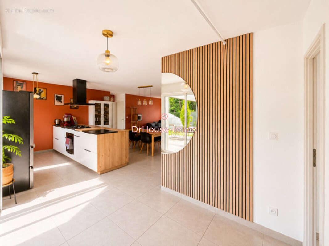 Maison 122 m² à Martignas-Sur-Jalle  - photo 4