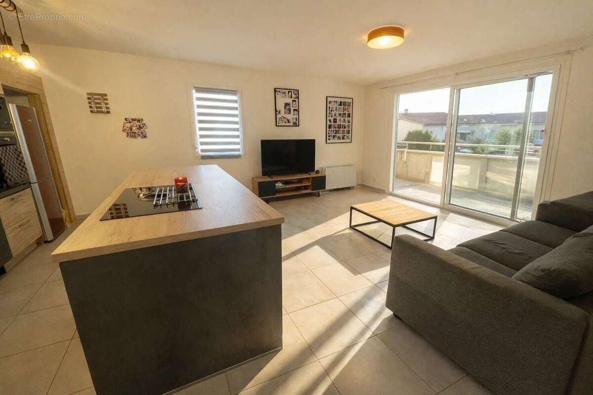 Appartement à LE CANNET-DES-MAURES