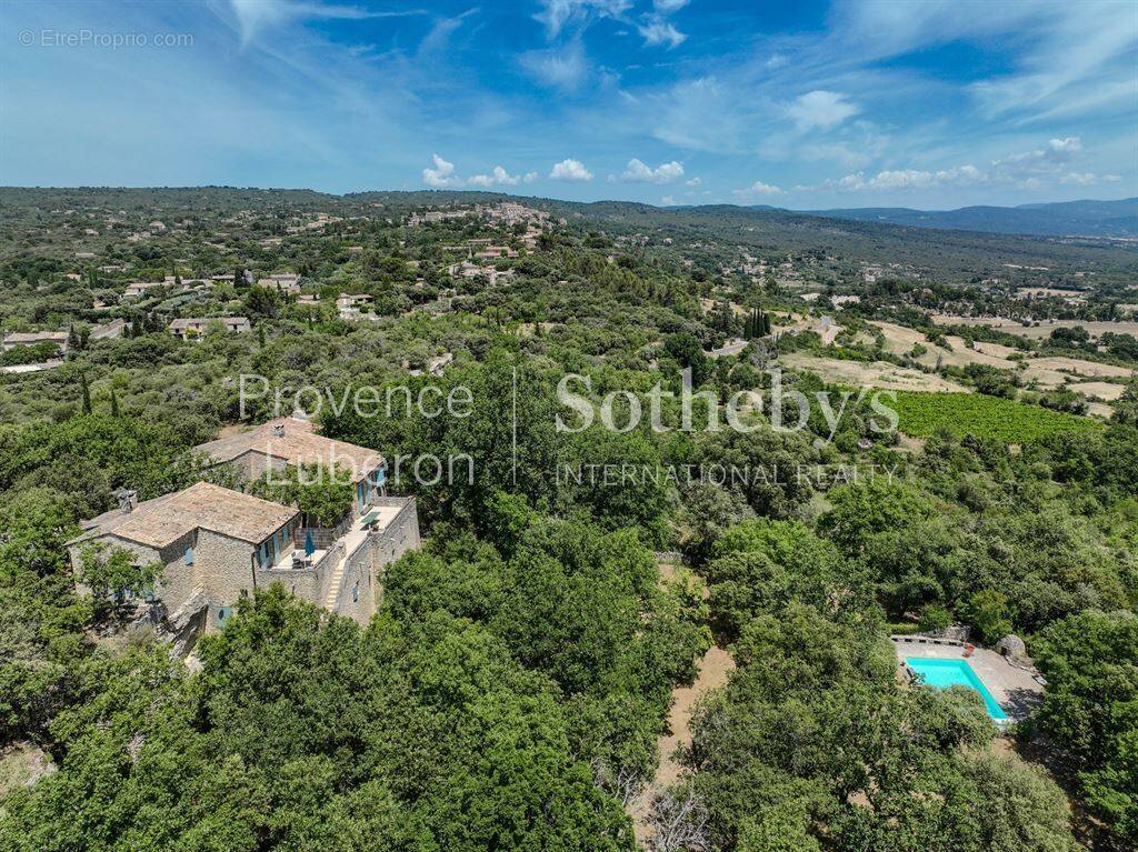 Maison à GORDES