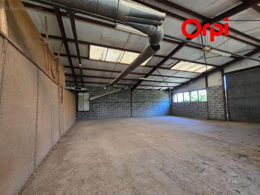 local artisanal et industriel de 540 m² avec terrain de 2 000 m² - photo 4