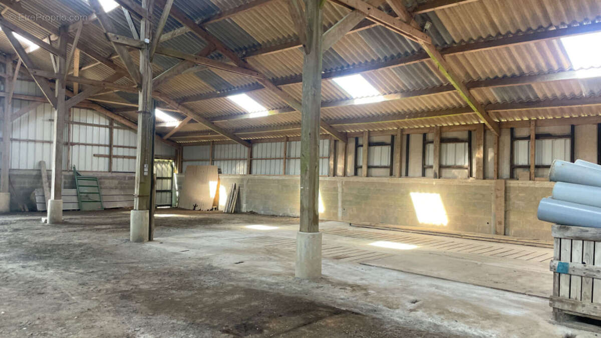 Parking à LANHOUARNEAU