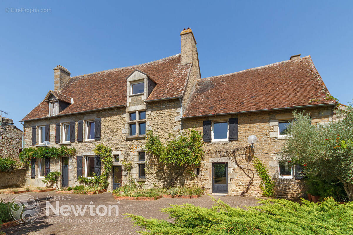 Photo Maison à Alencon au prix de 499 800€