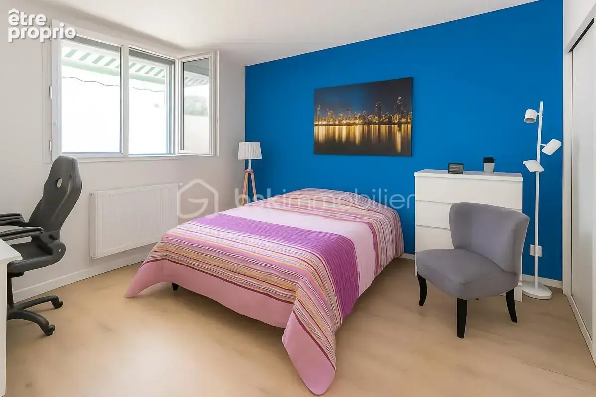 Maison familiale de 227m2 avec piscine chauffée! - photo 11