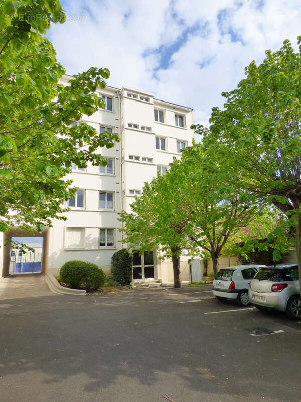 Appartement à HOUILLES